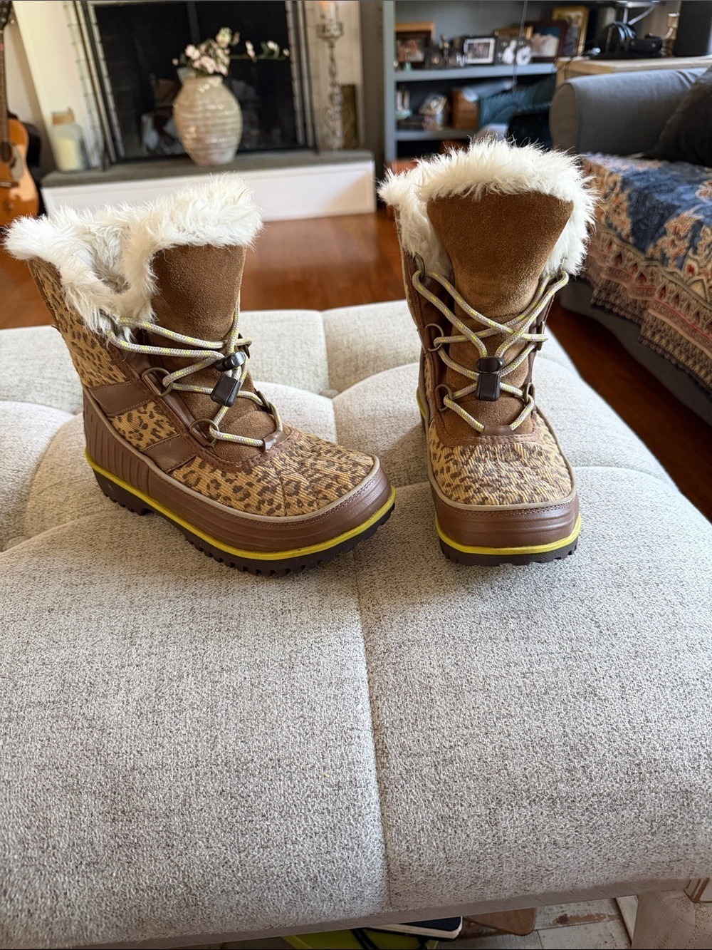 Sorel Kids Winter Snow Boots Size 3 Waterproof Faux Fur Cozy